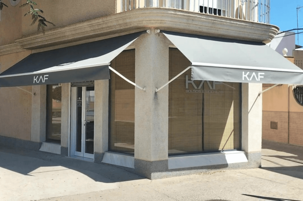 KAF Bolso, Nueva tienda de bolsos y Mochilas en Jerez de la Frontera.