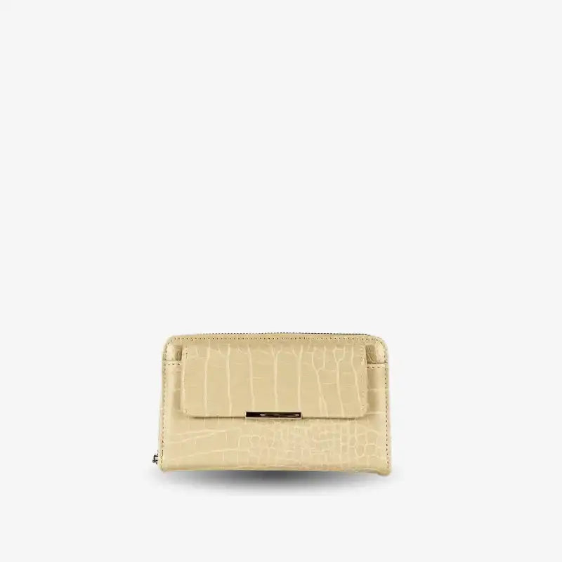 Cartera Charol con Bolsillo